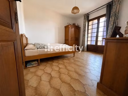 maison 7 pièces - 245 m²