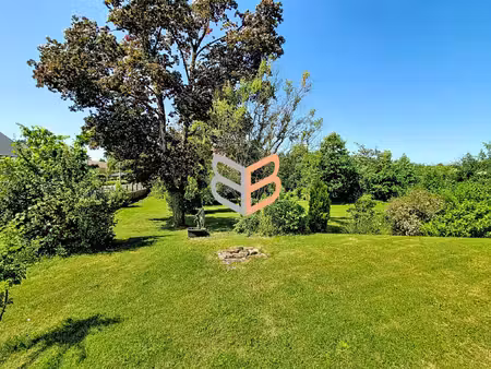 terrain constructible plat – tressange – 8 ares 93 ca