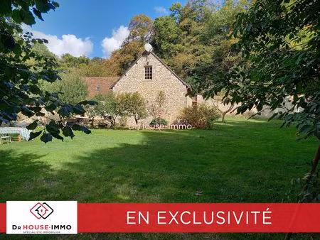 propriété de caractère du xvie siècle en pleine forêt