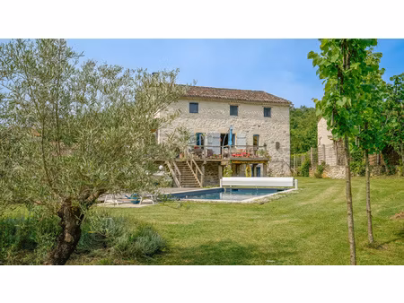charmante maison de hameau tout confort de 147 m2 : 3 chambr