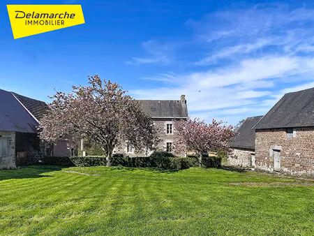 a vendre : charmante propriété avec maison et dépendances