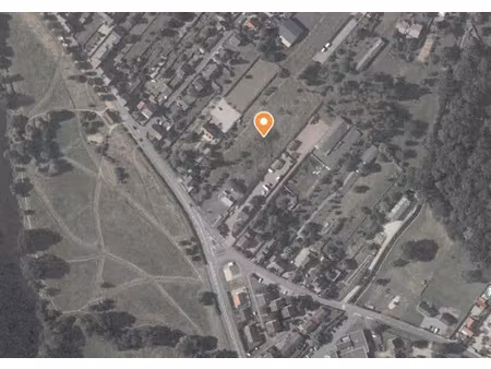 terrain constructible de 3 932 m2 à le pêchereau