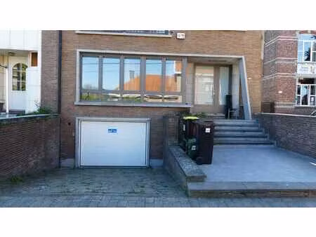 grand appartement rez 2ch  bureau  garage et gde terrasse.