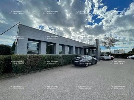 location local d’activités vitrolles 13127 1058m²