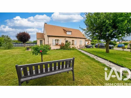 maison de village à mayet (72360)