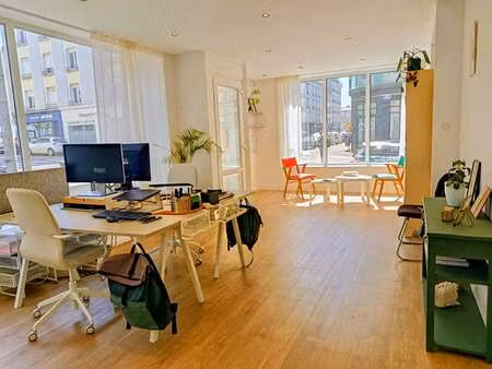 vente bureaux et commerces à brest (29200) : à vendre / 61m² brest
