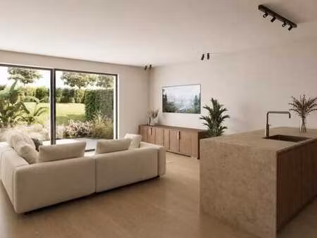 appartement au rez-de-chaussée avec jardin et terrasse