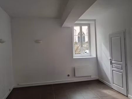 location appartement 1 pièce 26 m² à saint-arnoult-en-yvelines (78730)  590 €
