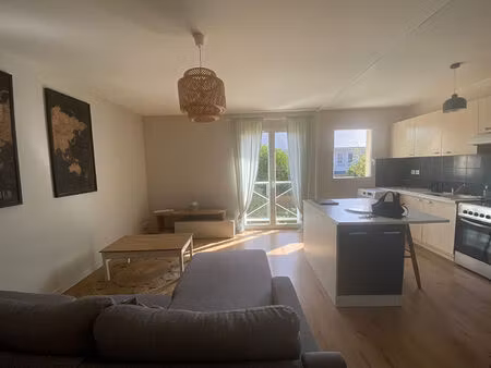 location appartement 2 pièces  42.00m²  châteauneuf