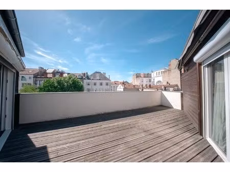 t4 de 114 2m2 - terrasse de 18m2 - dernier etage - hyper-centre
