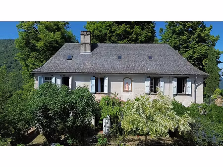 maison de village de 1850 avec jardin et dépendances.