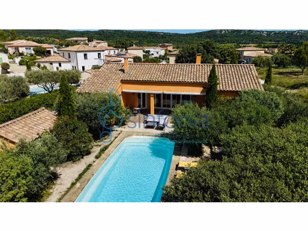 dans un cadre exceptionnel   villa de plain pied rénovée