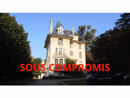 villa baucis 2661m² avec dependance - garages-parking sous sol