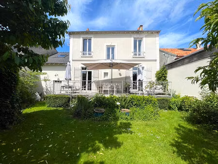 vente maison 7 pièces  166.00m²  brie