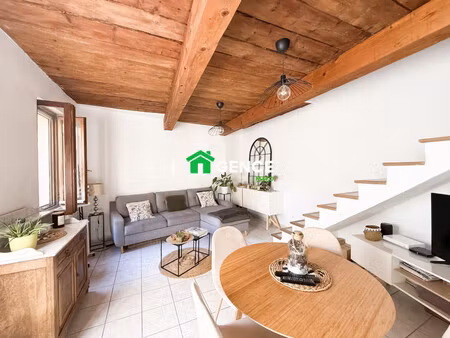 maison de ville t4 de 84m2 avec charme et volumes