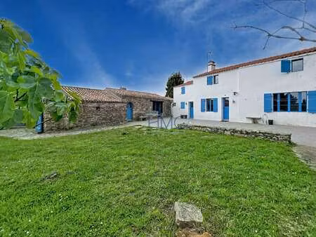 vente maison à noirmoutier-en-l'île (85330) : à vendre / 255m² noirmoutier-en-l'île