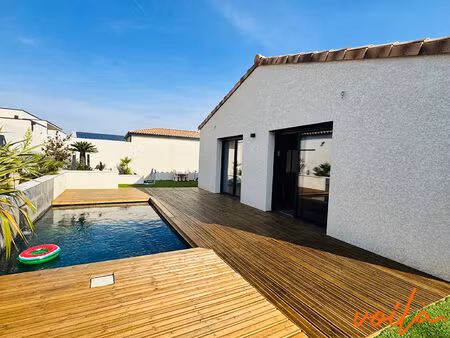 ref : yuva - 5 mn carcassonne - maison plain pied 3 chambres - garage - piscine - jardin