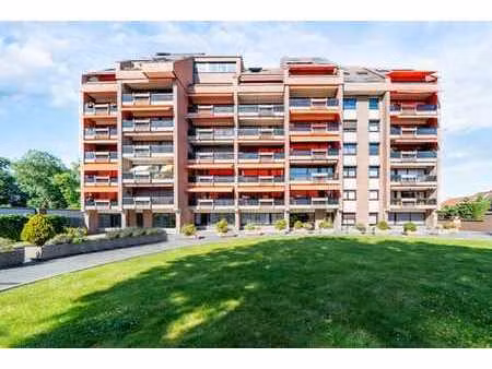 bel appartement 2 chambres avec vue sur parc et 2 terrasses