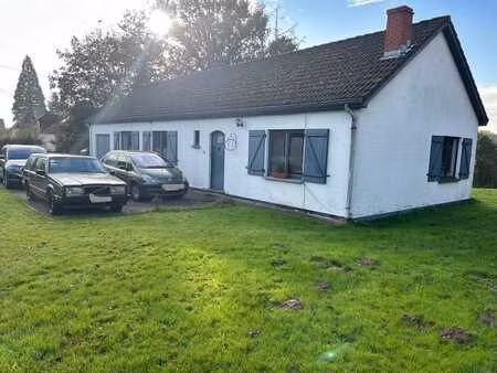 maison de plain-pied sur un terrain de 39 ares à limelette
