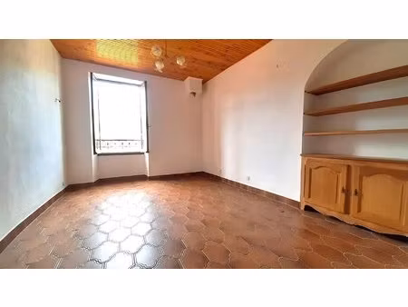 appartement 2 pièces + cave