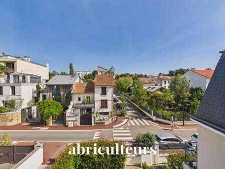 appartement t3 avec balcon - 54m² - garches