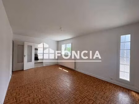location appartement t1 à saint-sébastien-sur-loire (44230) : à louer t1 / 38m² saint-séba