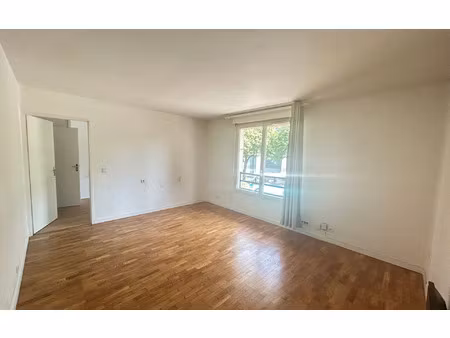 location appartement  43.72 m² t-2 à châtillon  1 095 €