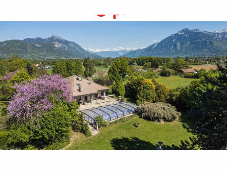 maison cornier 524 m² t-6 à vendre  1 400 000 €
