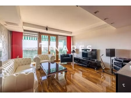 the boutique hotel - appartement t4 de 86m² - terrasse 8m² - cave de 5 m² - 13012 montoliv