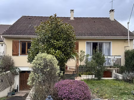 maison bouffemont 4 pièce(s) d'environ 105 m² habitables avec 2/3 chambres édifiée sur 406