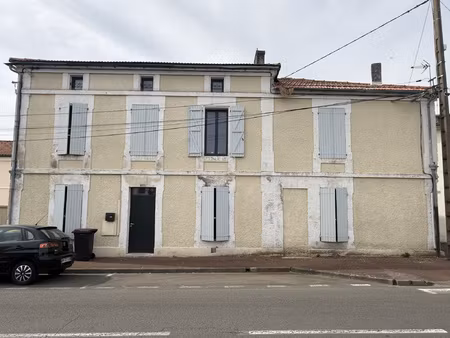 charmante maison charentaise entièrement rénovée à l'isle-d'