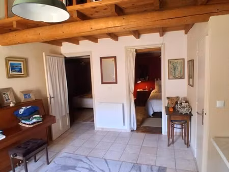 maison de village avec garage  cellier et cave
