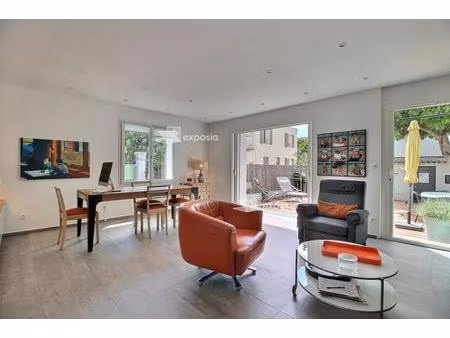 belle maison de ville rénovée la seyne sur mer -110 m2 - 444 000