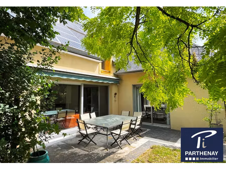 talensac bourg. maison 7 pièce(s) 142 m2