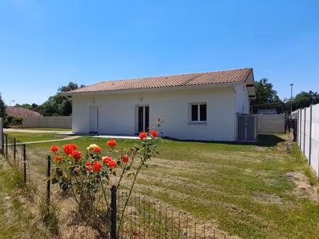 location maison 4 pièces 99m² ygos st saturnin 40110