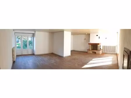 grande maison avec garages et jardin – conflans-sur-lanterne (70800