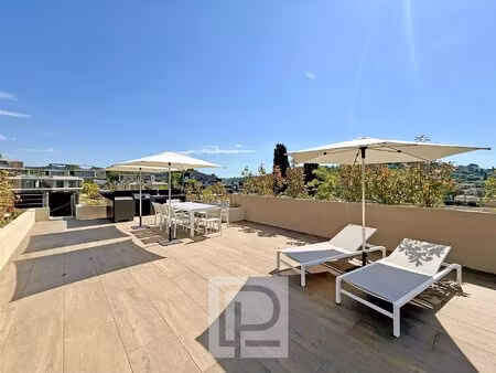 dernier étage avec roof-top privatif - domaine fermé - proche centre ville