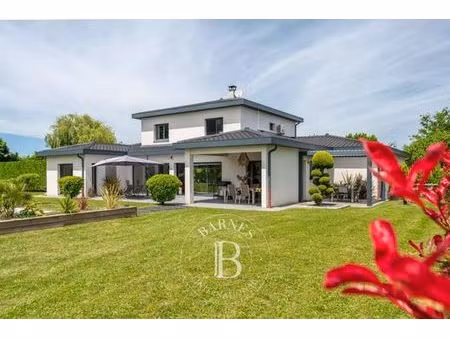 maison de luxe de 188 m2 en vente saint-pierre-de-chandieu  france