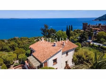villa face à la mer - plein sud - a pied des plages
