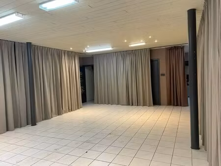 commercieel te huur in geel