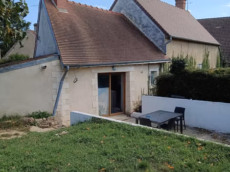 à genouilly  grande maison avec 5 pièces à vendre