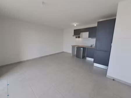 location appartement 2 pièces 44m² bruguieres 31150