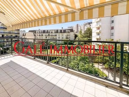 appartement de luxe de 2 chambres en vente à bourg-la-reine  france
