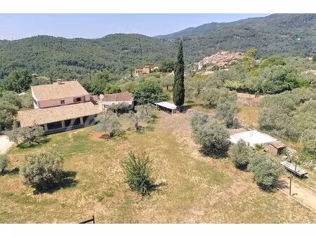 claviers – villa avec 3 chambres et dépendance  terrain 5330 m²  oliviers