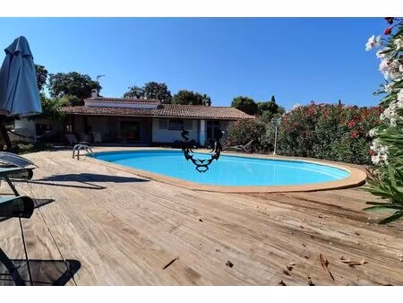 villa 4 pieces avec piscine - la bouverie