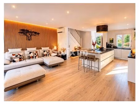 maison coup de coeur dans domaine securise gassin