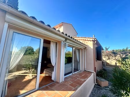 havre de paix secret à sainte-anne : maison de charme au coeur de saint-tropez