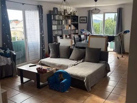 location appartement 4 pièces 85 m² à la fare-les-oliviers (13580)