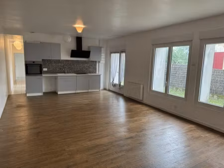 location maison 3 pièces 73m² moulismes 86500