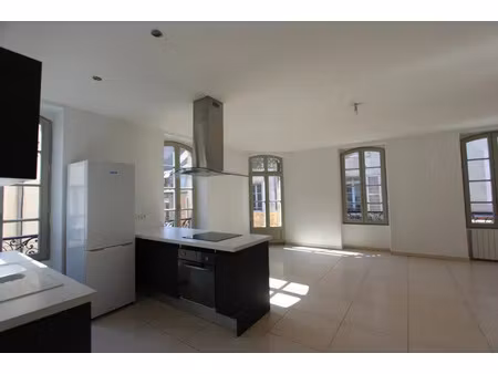 location appartement 3 pièces 73 m² à la charité-sur-loire (58400)